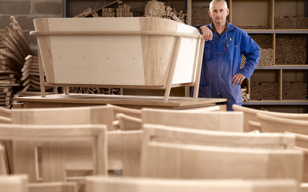 Pourquoi miser sur un fabricant de mobilier EPV ?